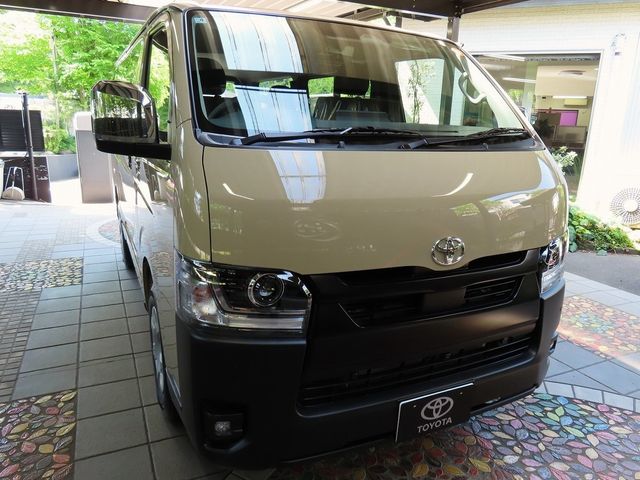 TOYOTA / HIACE van 2WD