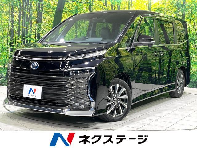 TOYOTA / VOXY HYBRID