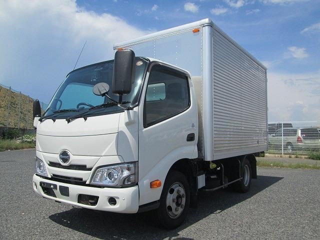 Japanese used car Ref# 1587451 HINO / DUTRO