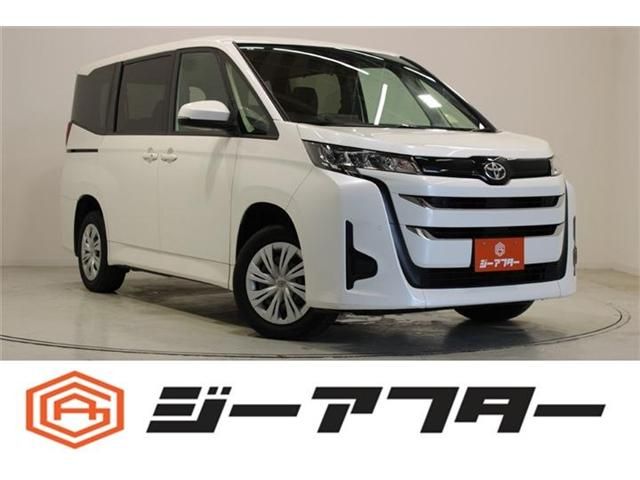 Japanese used car Ref# 1587754 TOYOTA / NOAH 4WD