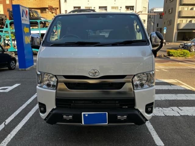 TOYOTA / HIACE van 4WD