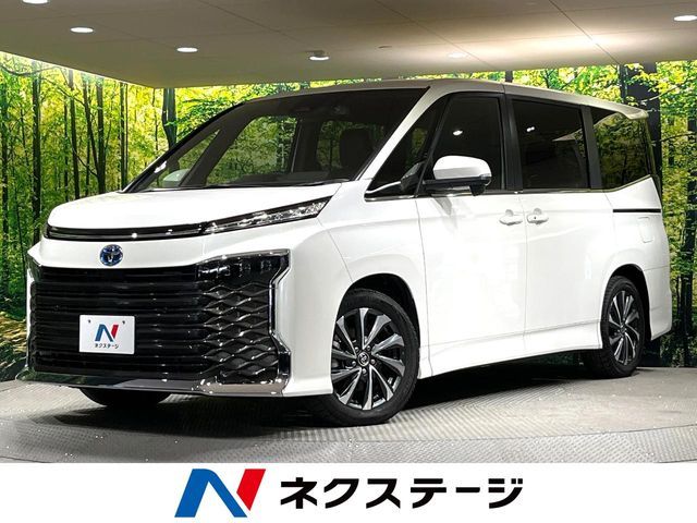 Japanese used car Ref# 1588549 TOYOTA / VOXY HYBRID