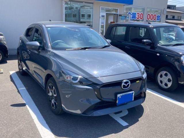 Japanese used car Ref# 1588937 MAZDA / マツダ２