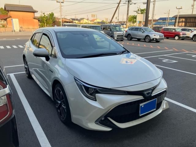 TOYOTA / COROLLA SPORT HYBRID