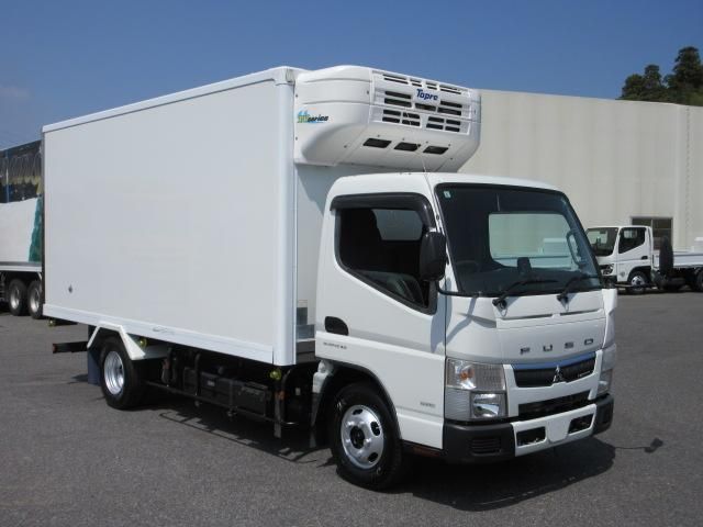 Japanese used car Ref# 1589019 MITSUBISHI / CANTER