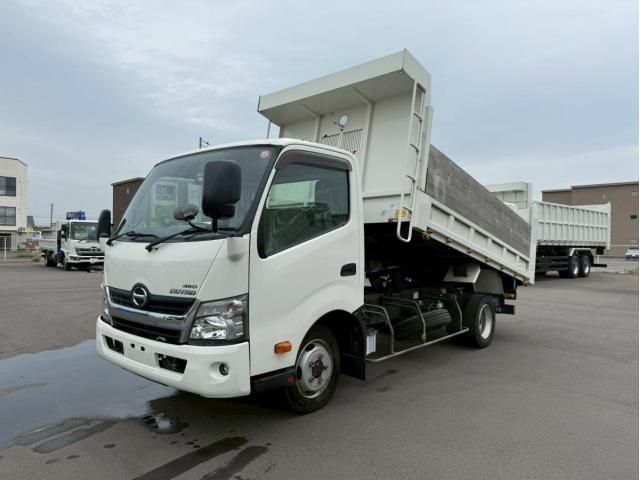 Japanese used car Ref# 1589145 HINO / DUTRO