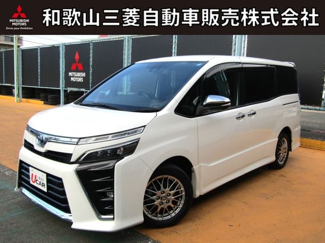 TOYOTA / VOXY HYBRID