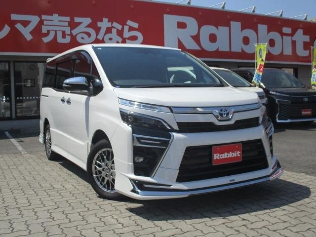 TOYOTA / VOXY HYBRID