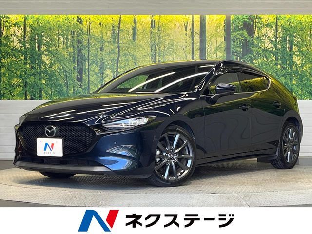 Japanese used car Ref# 1589606 MAZDA / MAZDA3 FASTBACK