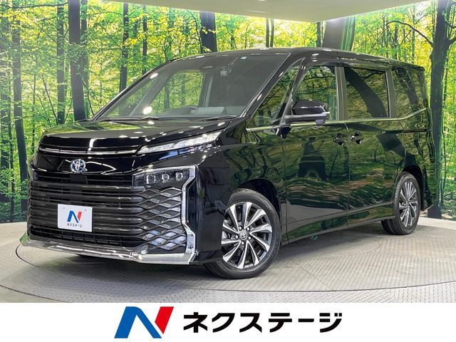 TOYOTA / VOXY HYBRID