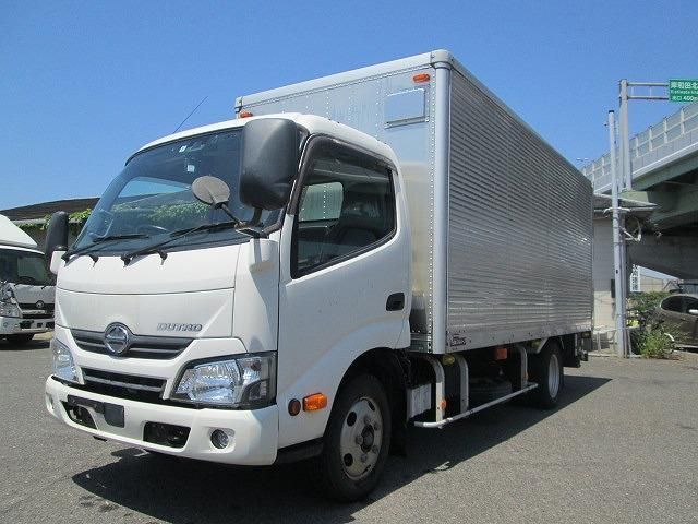 Japanese used car Ref# 1589772 HINO / DUTRO