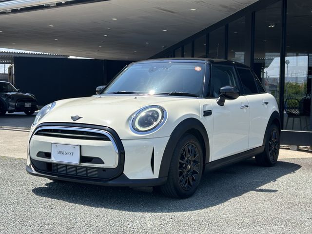 Japanese used car Ref# 1589920 BMW / MINI COOPER D 5DOOR