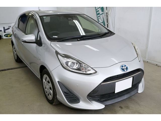 Japanese used car Ref# 1589936 TOYOTA / AQUA