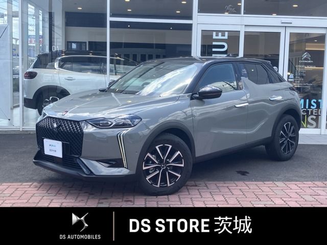Japanese used car Ref# 1590040 CITROEN / CITROEN DS3 5DOOR SUV