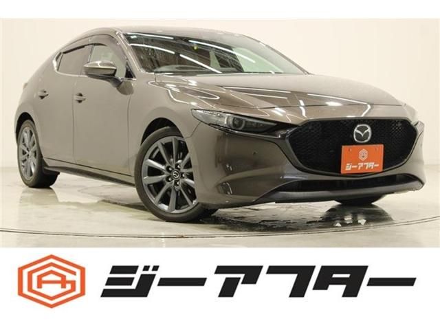 Japanese used car Ref# 1590049 MAZDA / MAZDA3 FASTBACK