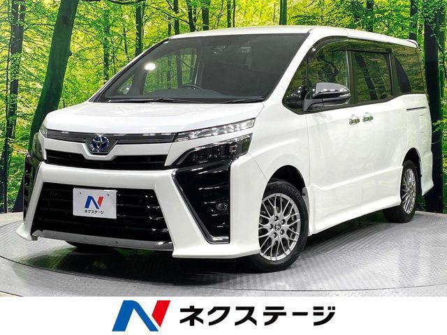 TOYOTA / VOXY HYBRID