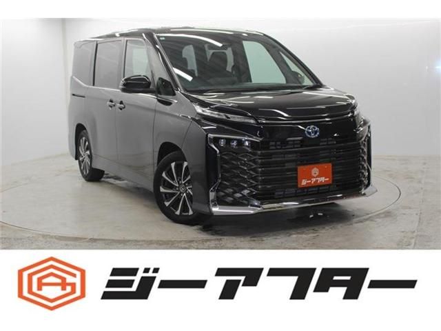 TOYOTA / VOXY HYBRID