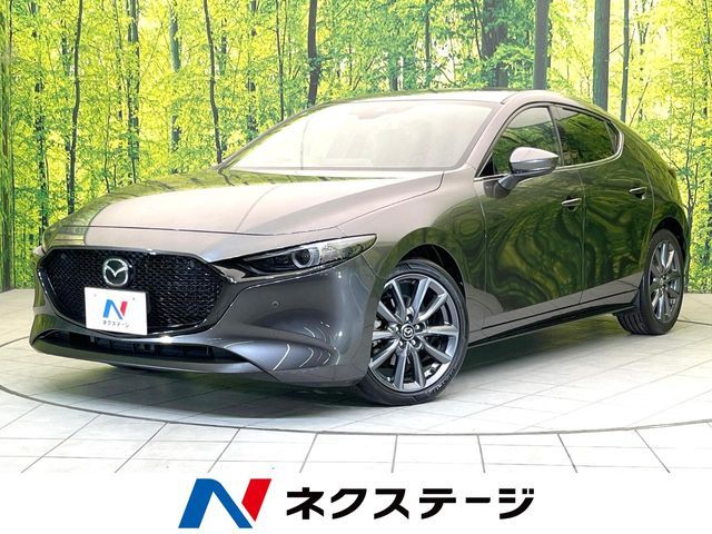 Japanese used car Ref# 1590190 MAZDA / MAZDA3 FASTBACK