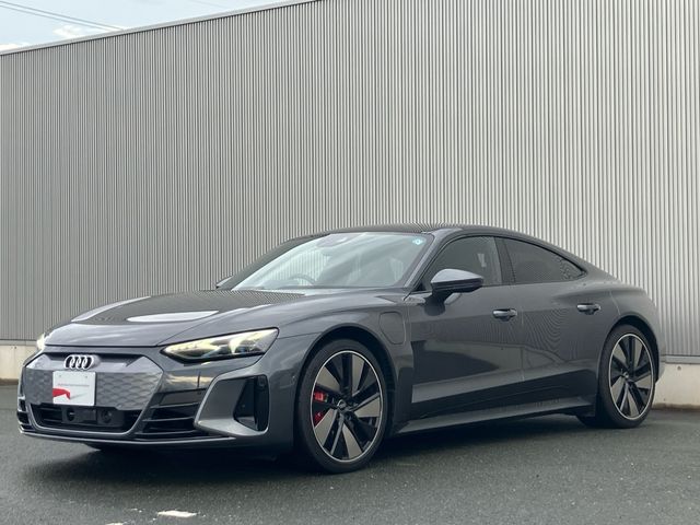 AUDI / AUDI e-tron GT