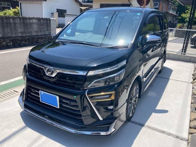 TOYOTA / VOXY