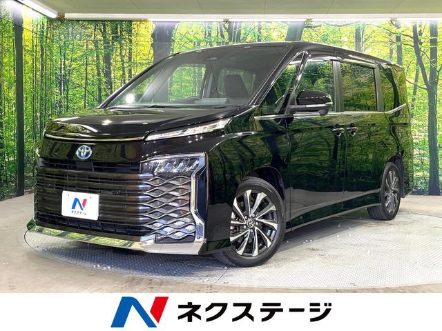 TOYOTA / VOXY HYBRID