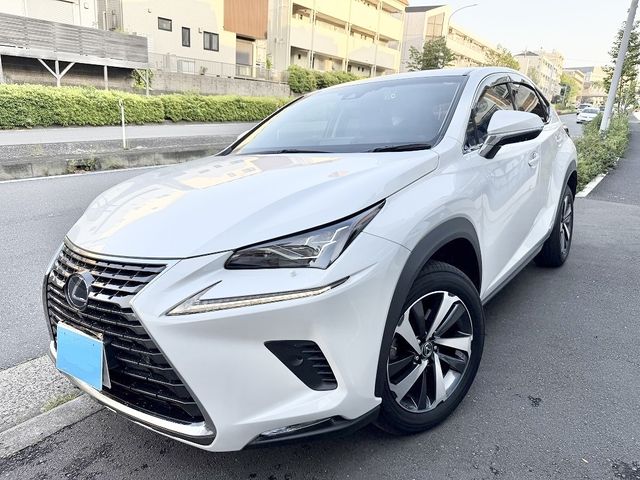 Japanese used car Ref# 1590657 TOYOTA / LEXUS NX300h