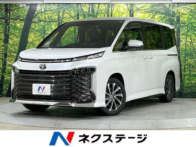 TOYOTA / VOXY HYBRID