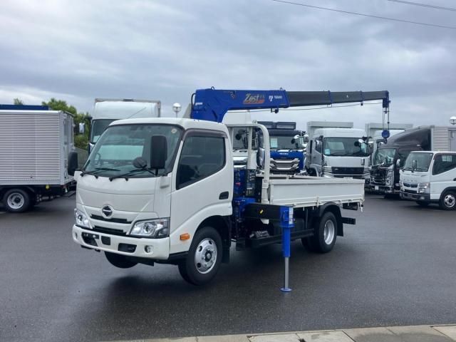 Japanese used car Ref# 1590994 HINO / DUTRO