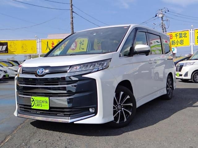 TOYOTA / NOAH HYBRID