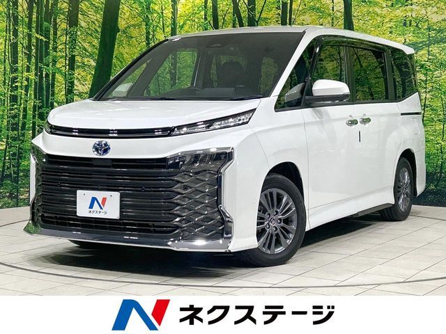 TOYOTA / VOXY HYBRID