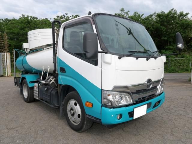Japanese used car Ref# 1591946 HINO / DUTRO