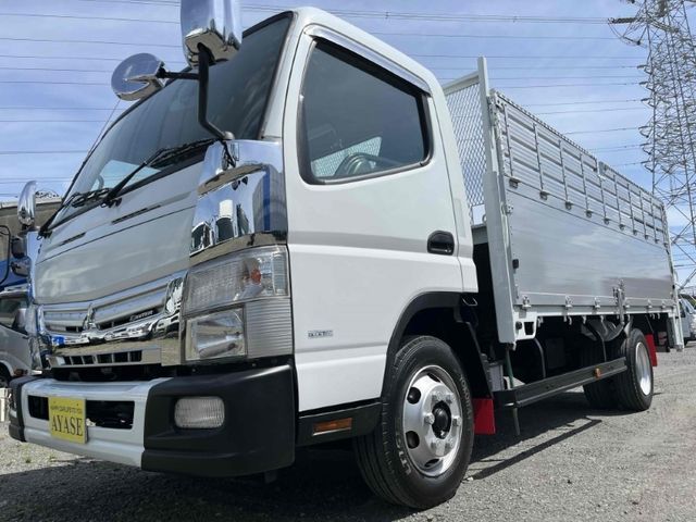 Japanese used car Ref# 1592131 MITSUBISHI / CANTER