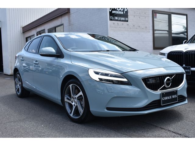 VOLVO / VOLVO V40