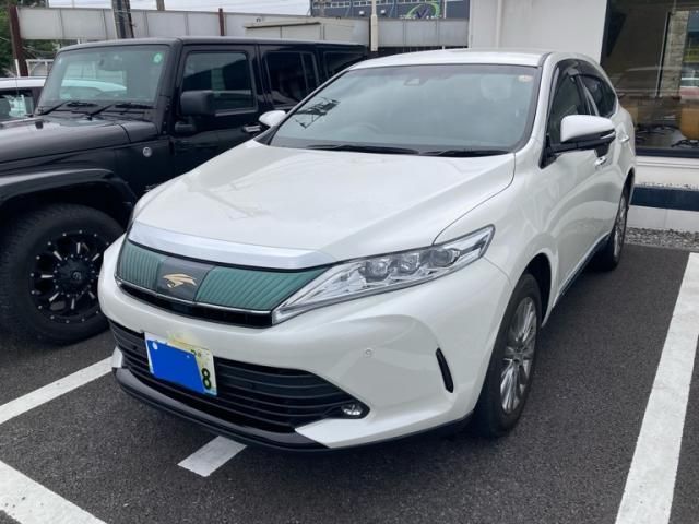 Japanese used car Ref# 1592324 TOYOTA / HARRIER 2WD