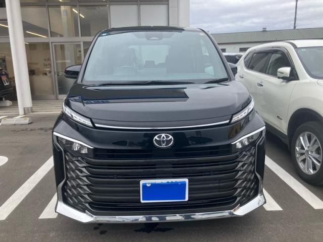 TOYOTA / VOXY 4WD