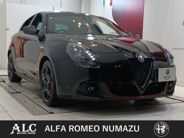 Japanese used car Ref# 1592497 ALFAROMEO / ALFAROMEO Giulietta