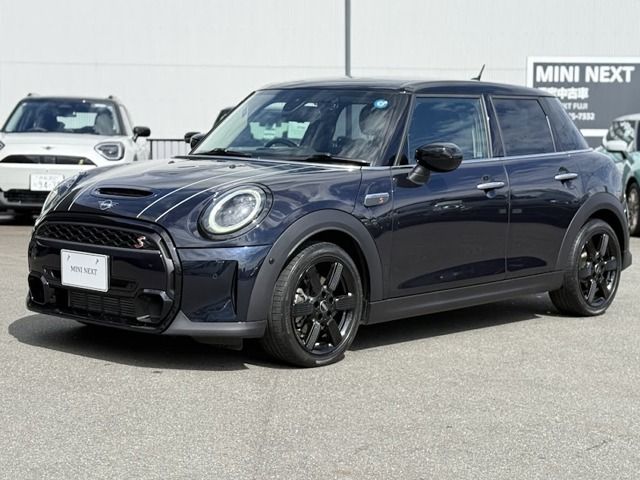 Japanese used car Ref# 1592612 BMW / MINI COOPER SD 5DOOR