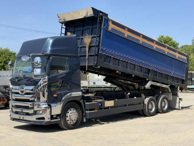 Japanese used car Ref# 1592839 HINO / PROFIA