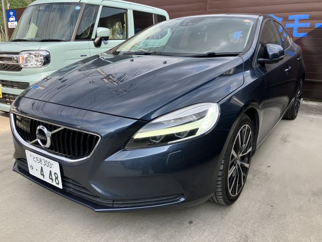 Japanese used car Ref# 1592843 VOLVO / VOLVO V40
