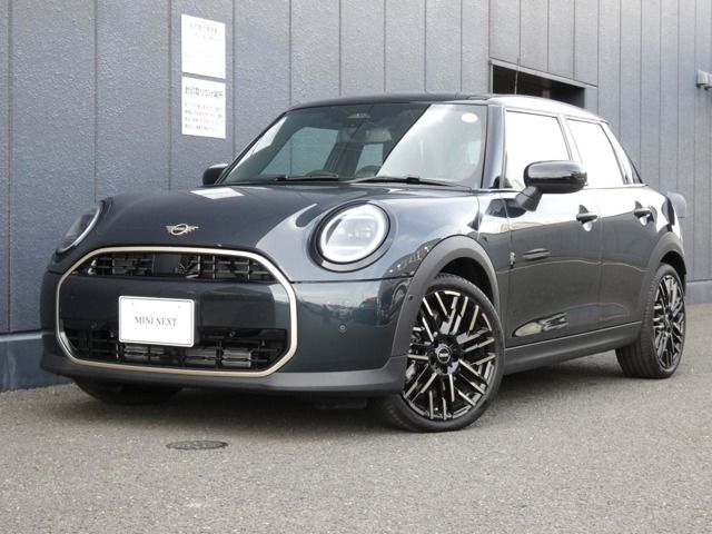 Japanese used car Ref# 1592847 BMW / MINI COOPER 5DOOR