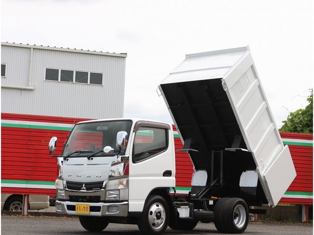 Japanese used car Ref# 1592967 MITSUBISHI / CANTER