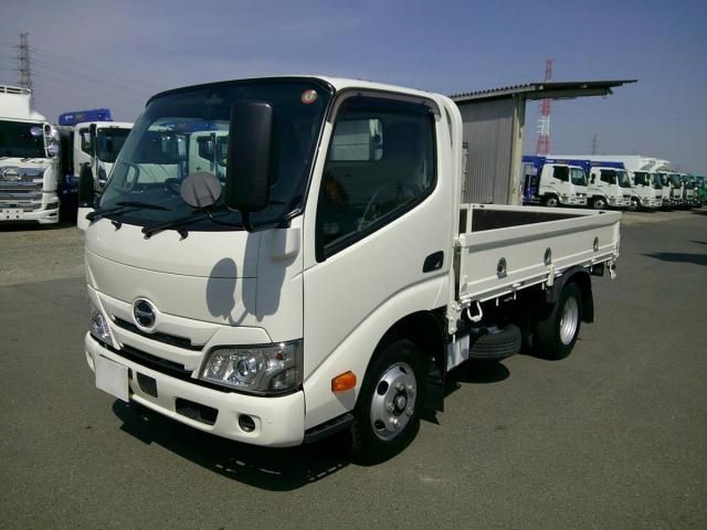 Japanese used car Ref# 1593066 HINO / DUTRO
