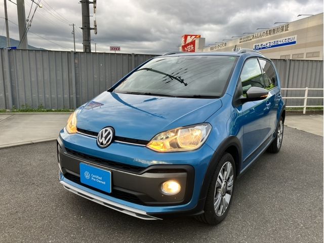 Japanese used car Ref# 1593155 VOLKSWAGEN / VOLKSWAGEN up!