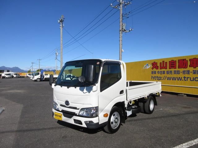 Japanese used car Ref# 1593383 HINO / DUTRO