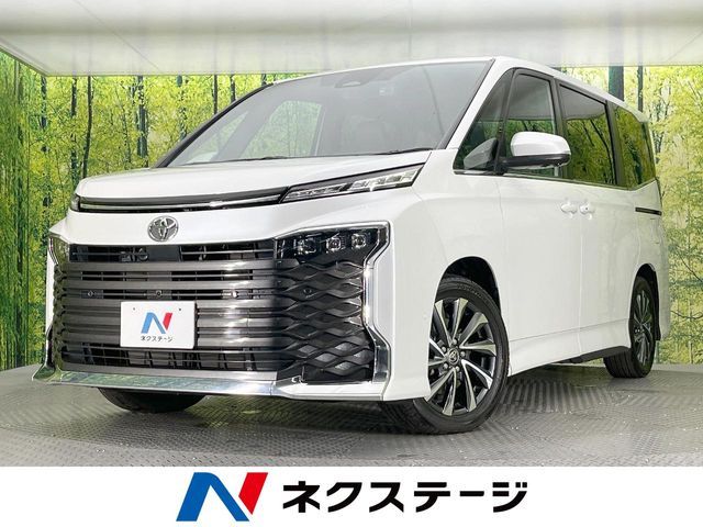 TOYOTA / VOXY HYBRID