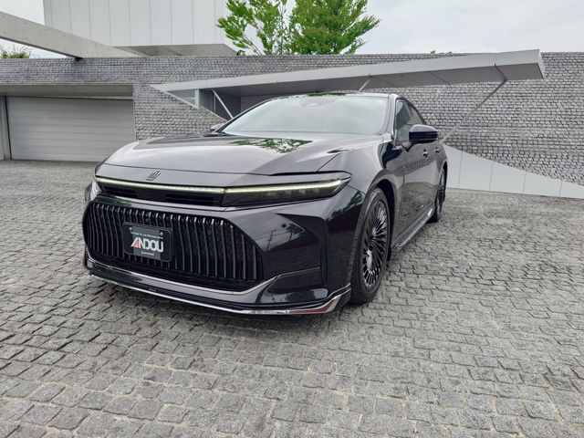 TOYOTA / CROWN sedan hybrid