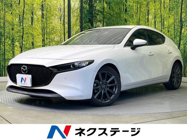 Japanese used car Ref# 1593902 MAZDA / MAZDA3 FASTBACK