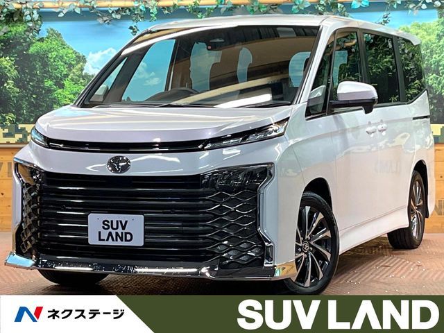 TOYOTA / VOXY HYBRID