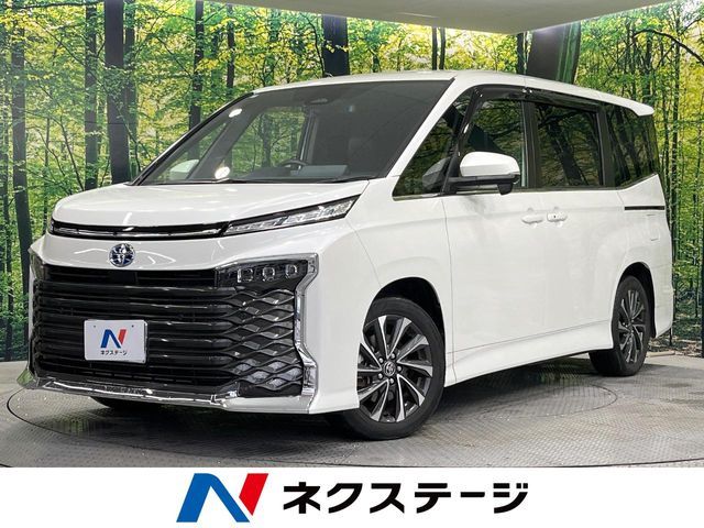 TOYOTA / VOXY HYBRID