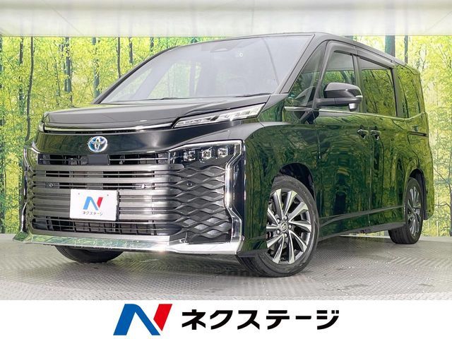 TOYOTA / VOXY HYBRID